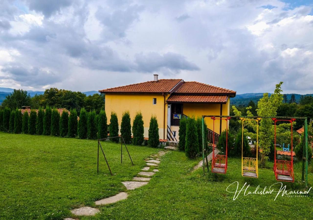 Bachvarovi Villas Tryavna Bagian luar foto