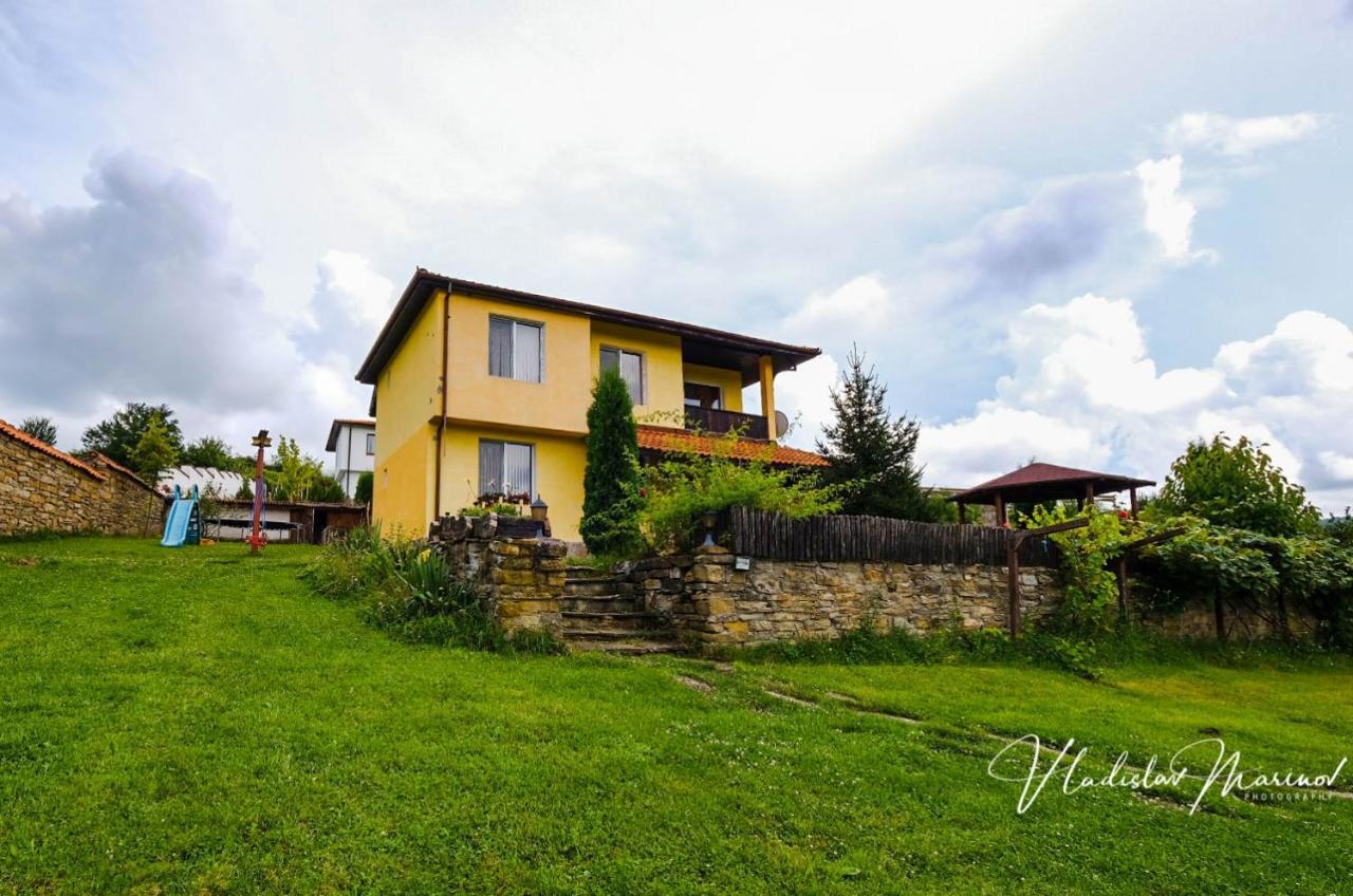 Bachvarovi Villas Tryavna Bagian luar foto