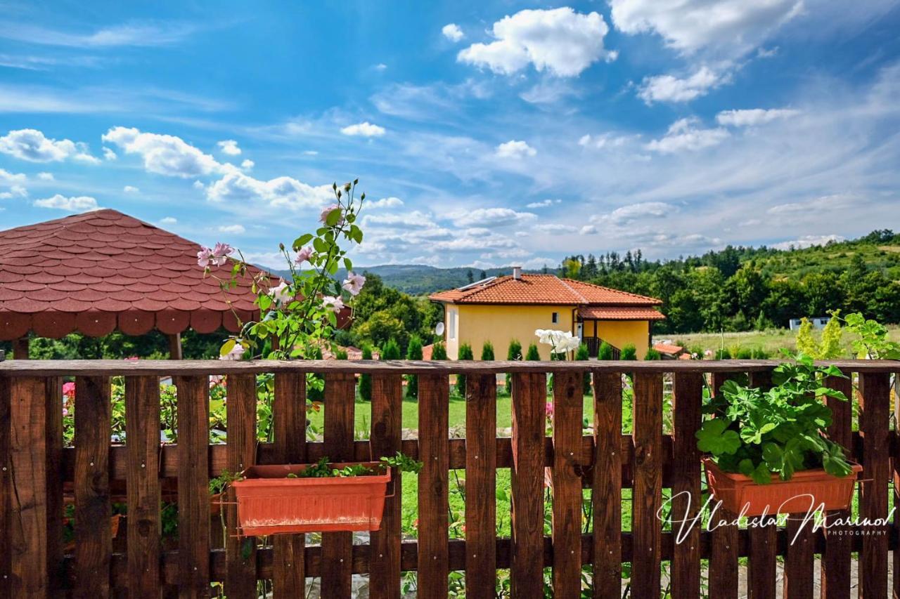 Bachvarovi Villas Tryavna Bagian luar foto