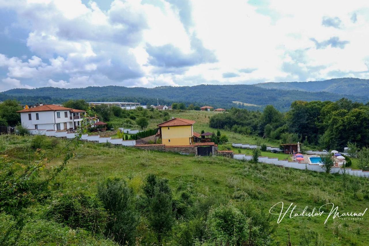 Bachvarovi Villas Tryavna Bagian luar foto
